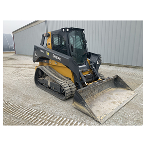 Chargeuse sur chenilles compacte avancée avec caméra arrière, mise à niveau automatique et bras de chargement hydrauliques à nivellement automatique - Product Image 1