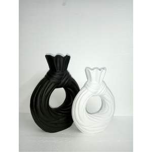 Wholesale Matte Finish Donut <b>Vase</b> Set Nordic Style Hollow Circular Flower <b>Vases</b> Luxury Metal Home Accessories & <b>Decorative</b> <b>Vase</b> - Product Image 1