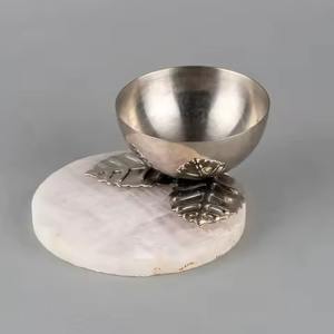 Cuenco de Metal Dorado con Base de Pedestal para Frutos Secos, Aperitivos, Postres, Vajilla Decorativa Hecha a Mano para Decoración de Mesa de Comedor - Product Image 2