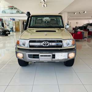 Toyota Land Cruiser Serie 70 VDJ 2024, Camioneta Doble Cabina con Transmisión Manual Diésel - Product Image 2