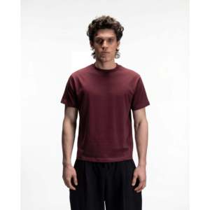 Camiseta Corta S32 en Color Granate, 100% Algodón Orgánico, Tejido Jersey de 260 GSM, Corte Estándar - Product Image 1