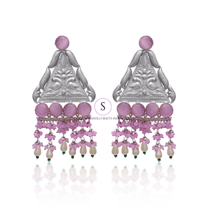 Pendientes largos oxidados de plata de diseñador, joyería con tachuelas de triángulo de plata antigua para mujeres y niñas para fiesta de boda - Product Image 1