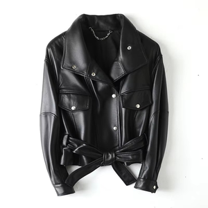 Chaquetas de Motociclista de Cuero Genuino de Diseño de Lujo para Mujer, Corte Entallado, Largo Regular, Herrajes Dorados, Transpirables y Resistentes al Viento - Product Image 1