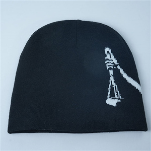 Gorros de calavera cortos de lana 100% con forro satinado personalizado gorros de punto de invierno de alta calidad con logotipo de Jacquard Unisex ajustable - Product Image 5