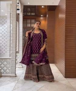 Añade un Toque de Estilo Punjabi con Nuestro Pañuelo Africano, Elegante Conjunto Étnico de Lino y Seda con Detalles de Volantes, Ropa de Boda - Product Image 2