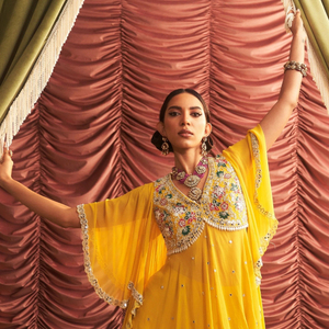 ชุด kurta garara ของผู้หญิงผ้าไหมแบบดั้งเดิมในขนาดเล็ก/ขนาดกลางและฟรีไซส์ที่พอดีและสวมใส่ได้ง่ายสำหรับงานปาร์ตี้ในโอกาสต่างๆ - Product Image 1