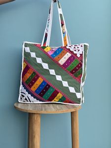 Bolso de mano acolchado de algodón de alta calidad, diseño de retales hecho a mano para uso diario, viajes, playa, compras de comestibles, gran idea de regalo - Product Image 2