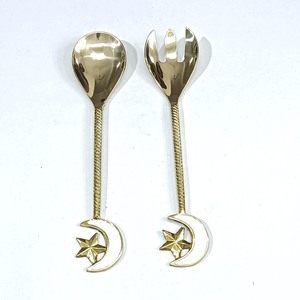 Juego de Cubiertos Decorativos de Latón Dorado para Servir Ensaladas, Diseño de Estrella y Luna Pulido a Mano, Juego de Cubiertos para Servir en la Cocina - Product Image 1