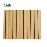 Panneaux de plafond en PVC imperméables et ignifuges de haute qualité, modernes et carrés, pour la maison et le bureau