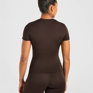 Nouveau Deep Cocoa Brown femmes sculpter t-shirt manches courtes doux léger respirant et Designer Fit décontracté Yoga Gym Fitness t-shirt - Product Image 5