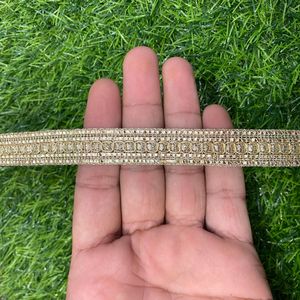 Robes de mariée traditionnelles de haute couture, voiles, dentelle de Chantilly, dentelle d'Alençon, bordure brodée à la main, crochetée, 100% polyester - Product Image 1