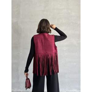 เสื้อกั๊กพู่ห้อยสีแดงเบอร์กันดีสำหรับผู้หญิง ยี่ห้อท็อปโชว์ สินค้าขายส่ง - Product Image 1