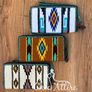 Nouvel arrivage de portefeuilles de bracelets en cuir matelassé aztèque occidental pour femmes sacs à main d'embrayage à main multicolores uniques style de dame élégante - Product Image 1