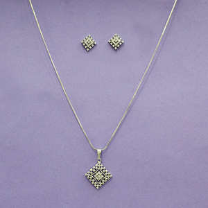 ชุดเครื่องประดับแฟชั่นทำด้วยมือจากอินเดียจี้ละเอียดอ่อน CZ ชุบโรเดียม - Product Image 1