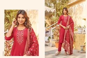 El último hermoso trabajo de bordado Kurti con juego Pent dupatta - Product Image 4