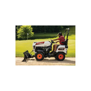 Tractor utilitario Bobcat AT450 potente equipo eficiente adecuado para paisajismo agrícola y trabajo de campo - Product Image 2