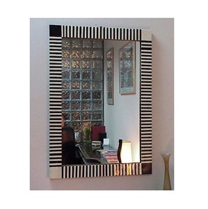 Cadre de miroir moderne en incrustation d'os fait à la main léger et écologique pour la décoration murale de la maison et l'accentuation de vanité - Product Image 1
