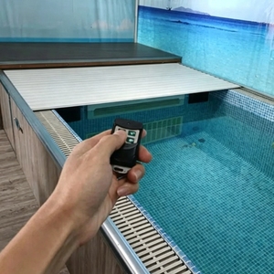 Couverture <span class=keywords><strong>de</strong></span> <span class=keywords><strong>piscine</strong></span> motorisée automatique en aluminium pour piscines enterrées - Product Image 5