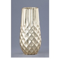 Derniers modèles de vases à fleurs en cuivre, étain et aluminium, faits à la main, écologiques, au design côtier moderne, pour la décoration intérieure de Pâques