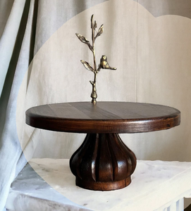 Elegante soporte de pastel de madera hecho a mano rústico con cuchillo de exhibición de flores único Herramientas de presentación de postres - Product Image 1