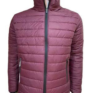 Chaqueta acolchada de invierno con logotipo personalizado para hombre, abrigo de poliéster largo alto, capucha, bolsillo, decoración, tela rellena, estilo acolchado, talla 4XL - Product Image 1