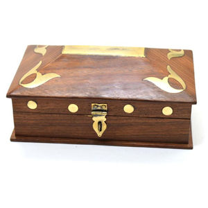 Boîte de rangement en bois moderne avec finition lisse Boîte cadeau en bois vintage artisanale avec motif floral Boîte à bijoux en bois sculpté - Product Image 3