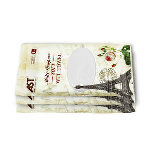 Lingettes antibactériennes à usage unique avec motif Tour Eiffel 25x25 cm en microfibre avec bords dorés, parfum Johnson disponible - Product Image 1