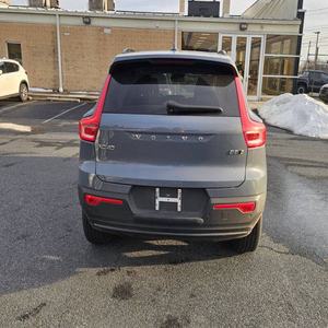 VOLVO XC40 B5 Plus 2023 USADO EN EXCELENTES CONDICIONES, Tema Oscuro - Product Image 3