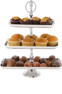 Soporte decorativo para pasteles de metal con acabado de plata rica, centro de mesa perfecto para exhibir pasteles, cupcakes y chocolates finos - Product Image 2