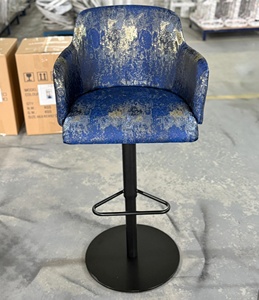 Taburete de Bar Giratorio con Altura Ajustable, Silla de Bar Comercial Tapizada en Azul con Reposabrazos y Base de Metal para Cafetería, Restaurante, Bar - Product Image 3