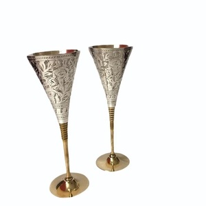 Verre à cocktail de luxe en laiton, design vintage, 300 ml, fait main, très demandé pour restaurants, bars et hôtels - Product Image 4