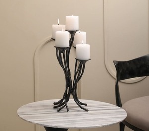 El candelero de lujo atemporal agrega un ambiente cálido, acogedor, sofisticado y acogedor al comedor del dormitorio - Product Image 1