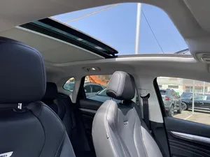 2022 M/G Mar-vel R EV 4WD Performance 70 kWh EV Charge rapide avec batterie au lithium et chargeur de voiture - Product Image 2