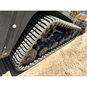 Producto de primera calidad Maquinaria de construcción bastante usada ASV Skid Steers con cabezal de mantillo FAE en excelentes condiciones para la venta - Product Image 5