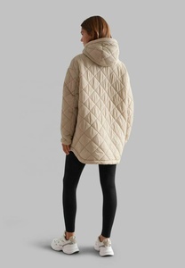 Chaqueta Acolchada Larga Gruesa de Punto Acolchado, Diseño Vintage Personalizado para Mujer, Transpirable, Tejida, para Invierno, Estilo Urbano, Cuello Alto, Elástica - Product Image 3