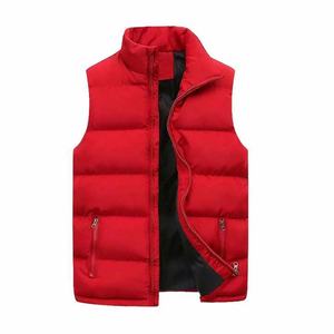 Chaqueta acolchada deportiva diseñada para mantenerte abrigado y elegante durante el invierno al aire libre que ofrece un excelente aislamiento térmico y ajuste - Product Image 2