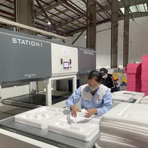 Feuille de mousse EPE blanche pour l'emballage d'objets fragiles, usine au Vietnam - Product Image 5