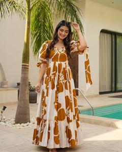 Élégant nouveau concepteur lourd rayonne femmes complexe quatre côtés impression travail détaillant filles festif Kurtis ensemble pour les fêtes - Product Image 5