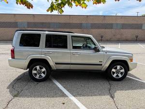 Jeep Commander Sport 2008 usado en venta a bajo precio - Product Image 5