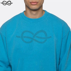 Sudadera con contorno bordado Sudadera Color negro Se adapta a la talla Crewneck Ribbed Cuffs & Hem Sudadera - Product Image 6