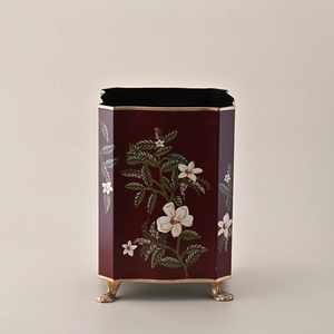Poubelle décorative en métal peinte à la main de qualité supérieure pour salle de bain, chambre à coucher, intérieur, accent durable, finition de qualité - Product Image 1