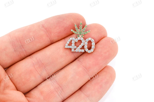 Custom Handmade 10K <b>Solid</b> Gold Hip Hop Moissanite Pendant 420 Leaf Design Pendant for Women's Dainty New Style Diamond Pendant - Product Image 6