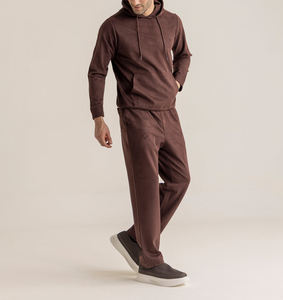 Conjunto Deportivo Informal para Hombre, Chándal de Terciopelo Marrón, Sudadera con Capucha y Pantalones Deportivos Marrones Suaves, Conjunto de Dos Piezas, Ropa Urbana al por Mayor - Product Image 4