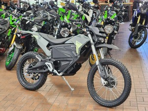 Venta de Motocicleta Deportiva Doble Propósito Zer1 FX 7.2 Nueva 2025 con Garantía de 3 Años, Cilindrada de 1000-1500cc, Velocidad Máxima >80km/h - Product Image 2