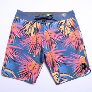 Pantalones cortos ecológicos de algodón y poliéster para hombre, estampado completo, patrón sólido, secado rápido, transpirable, deportes al aire libre - Product Image 1