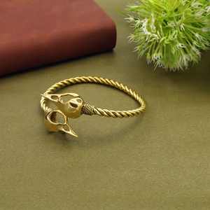 กำไลข้อมือทองเหลืองลายหัวกะโหลก สีทอง สไตล์โบฮีเมียน ปรับขนาดได้ ใช้เป็นเครื่องประดับเด่น - Product Image 4