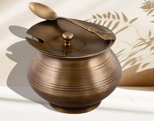 Récipient de stockage traditionnel artisanal en laiton Antique Ghee Pot pour cornichons et épices Vintage Kitchen king - Product Image 1