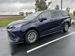 Toyota Sienna XLE certifiée 2022 à vendre - Product Image 3