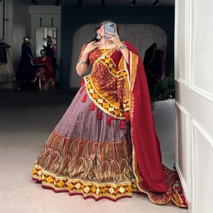 Soie Tussar élégante avec impression Kashmiri et miroir Gamthi Work Lehenga Choli Fabricant et fournisseur de Surat à bas prix - Product Image 1