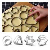 Falah International Brass Urli, emporte-pièces au design unique, ensembles de 9 pièces, pour la pâtisserie créative, biscuits et plus, Urli en laiton de qualité supérieure